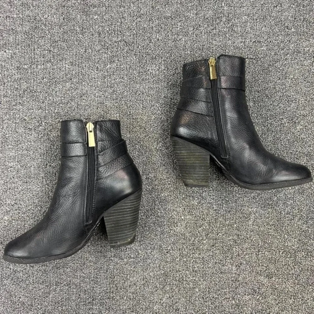 Vince Camuto women vince